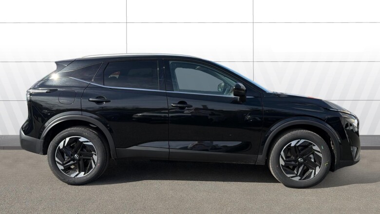 Nissan Qashqai 1.3 DiG-T MH N-Connecta 5dr Petrol Hatchback